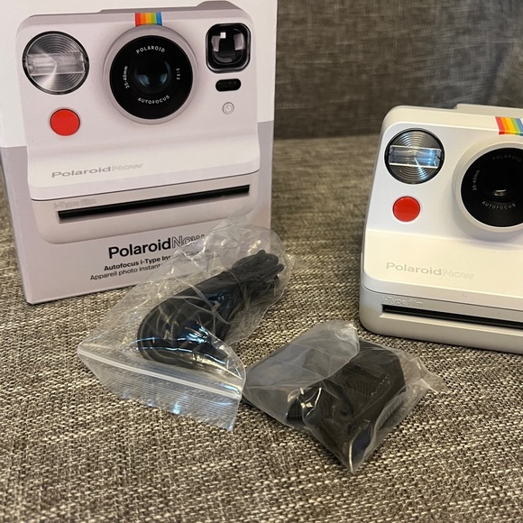 SOLD ❌ Polaroid Now Camera - Picture 3 of 3